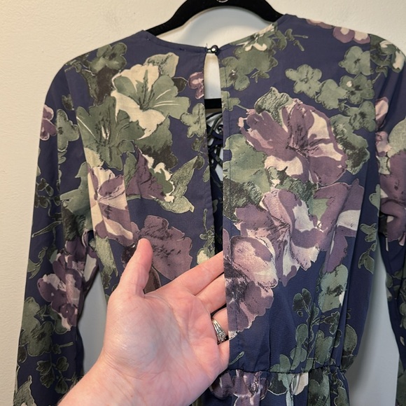 Women’s Illa Illa Navy Blue/Floral Long Sleeve Open Back Romper Size M - Picture 5 of 8